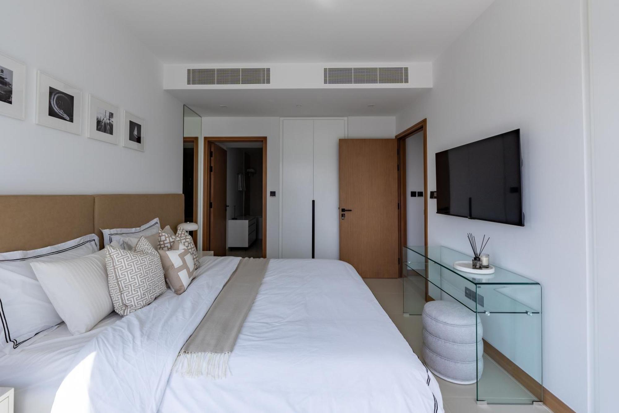 Vida Marina & Yacht Club 2 Bed With Beautiful View * Dubai